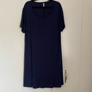 Never worn dark heather blue, short sleeve tshirt midi dress w pockets. Sz 3x.